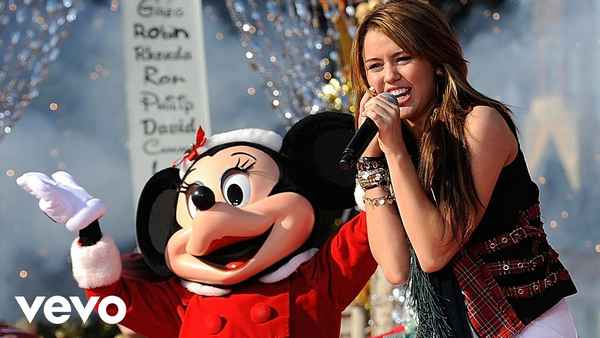 Miley Cyrus Santa Claus Is Comin’ To Town