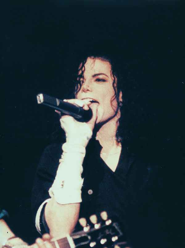 Michael Jackson Give in to Me